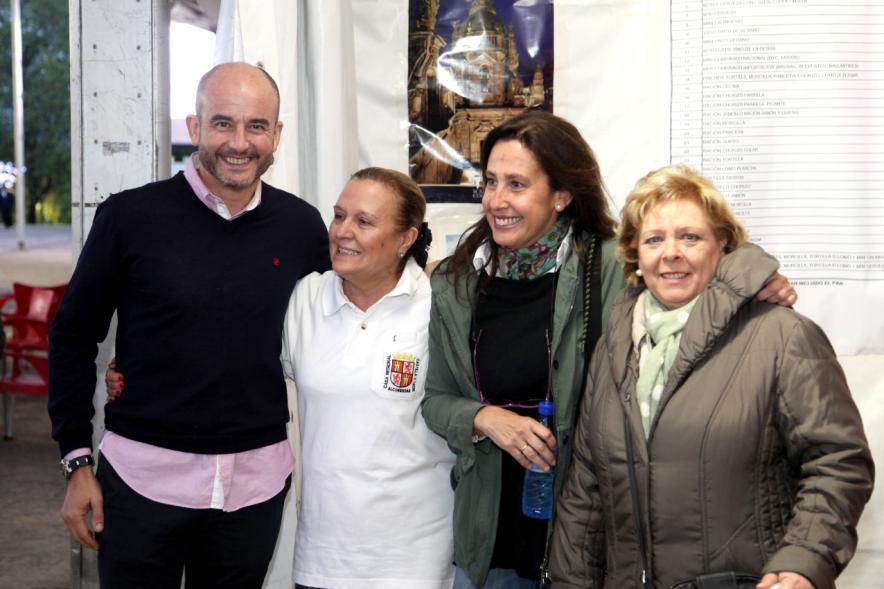 Concejales con responsables de caseta de Castilla y León