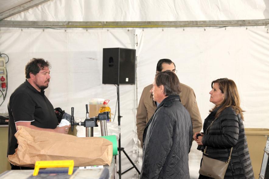 Delegación municipal durante la visita