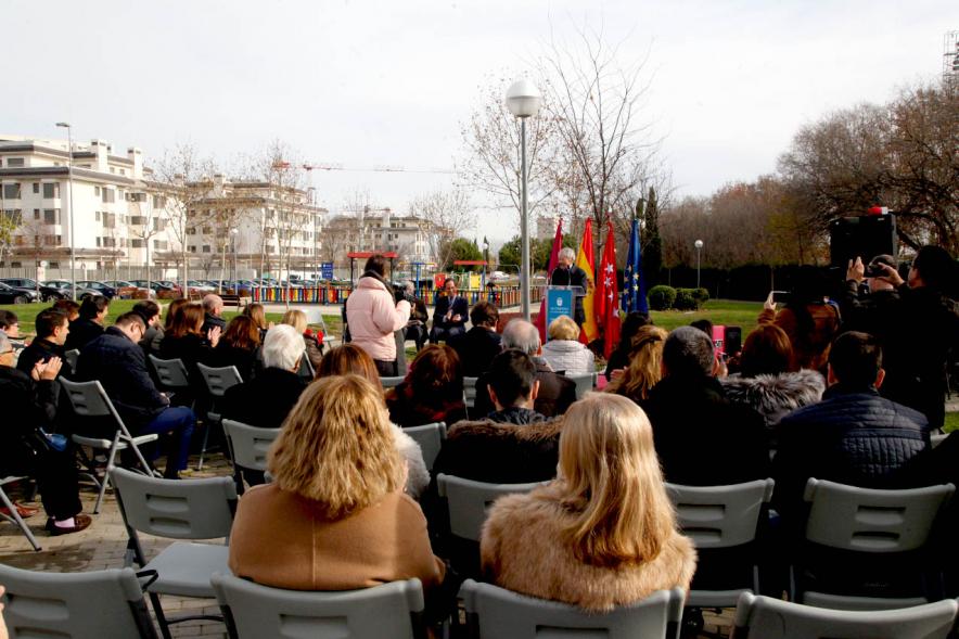 Acto de Nombramiento Avenida de la Transición y Parque Adolfo Suárez - Imagen panorámica del lugar donde se esta celebrando el acto.