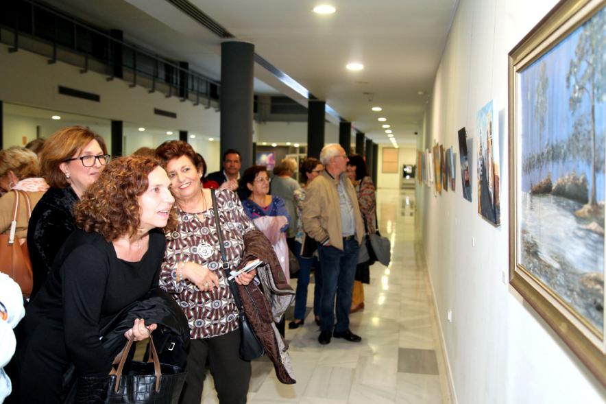 Visitantes y autoridades en el evento. -2019