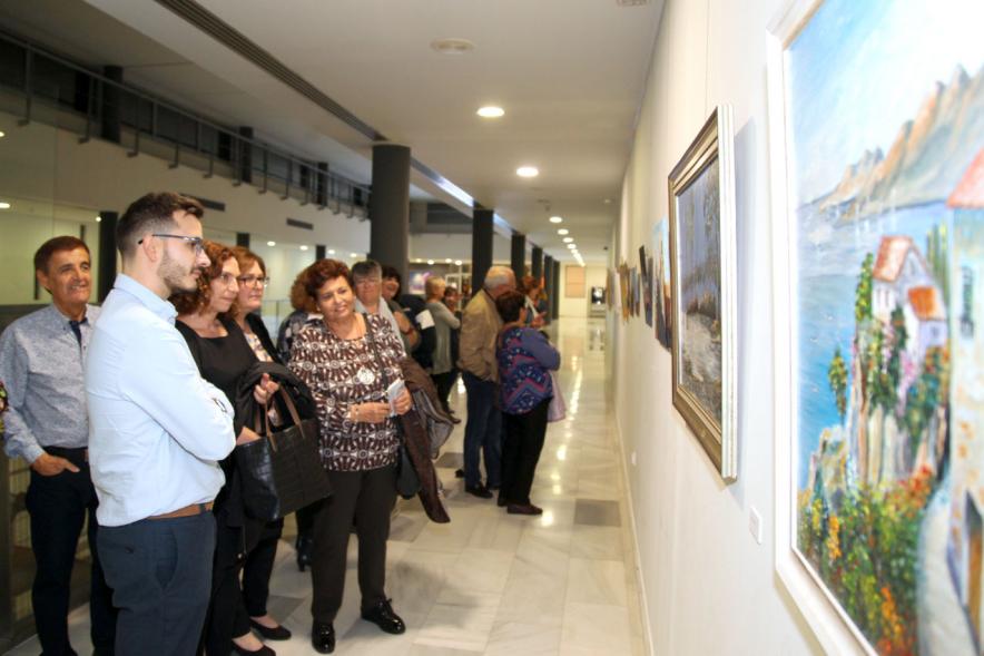 Visitantes y autoridades en el evento. -2019