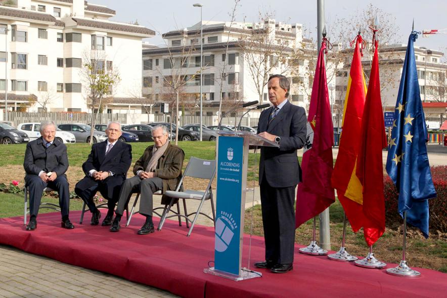 Acto de Nombramiento Avenida de la Transición y Parque Adolfo Suárez - Imagen de un momento de la intervención del alcalde García de Vinuesa.