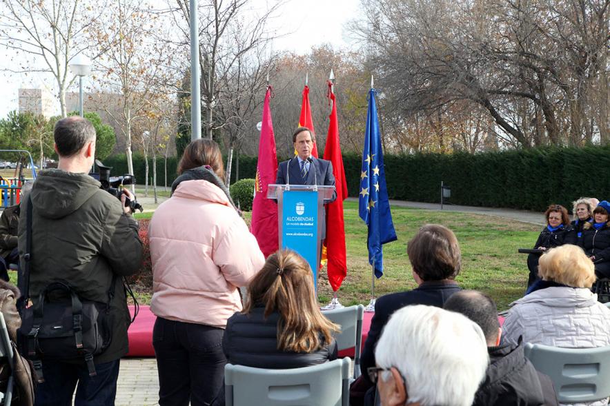 Acto de Nombramiento Avenida de la Transición y Parque Adolfo Suárez - Imagen de un momento de la intervención del alcalde García de Vinuesa.
