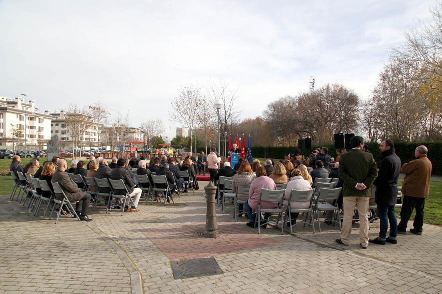 Acto de Nombramiento Avenida de la Transición y Parque Adolfo Suárez - Imagen panorámica del lugar donde se esta celebrando el acto.