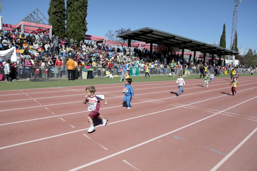 Torneo de Atletismo Intercentros de Alcobendas -  La carrera infantil.