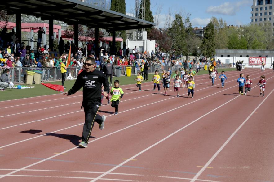 Torneo de Atletismo Intercentros de Alcobendas - La carrera infantil.