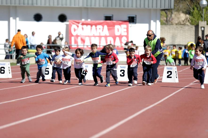 Torneo de Atletismo Intercentros de Alcobendas - La carrera infantil.