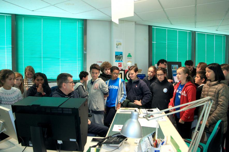 Visita Alumnos International College Spain - Alumnos visitando instalaciones del Ayuntamiento de Alcobendas.