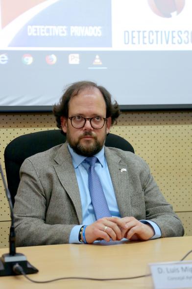 IIº Encuentro sobre Investigación Privada -  - Primer plano de D. Antonio Pardo, jefe de la  policía local.