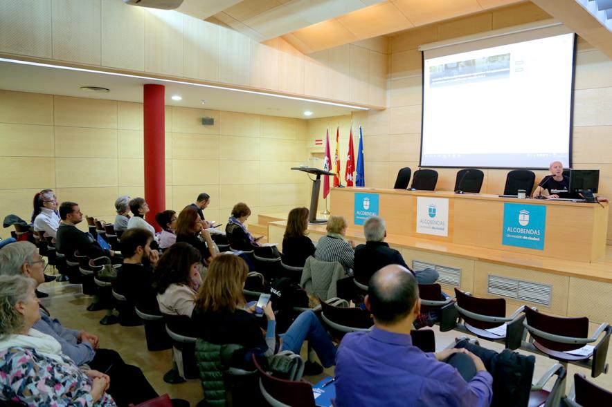 IIº Encuentro sobre Investigación Privada - Imagen lateral de los invitados al encuentro.