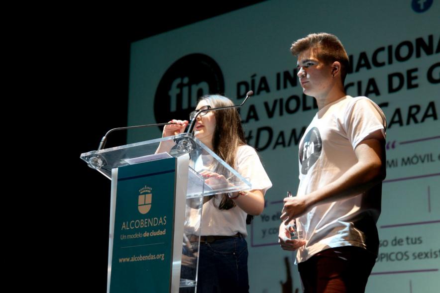VIIª Jornada Alcobendas por un Futuro Sin Violencia - Dos ponentes juveniles.