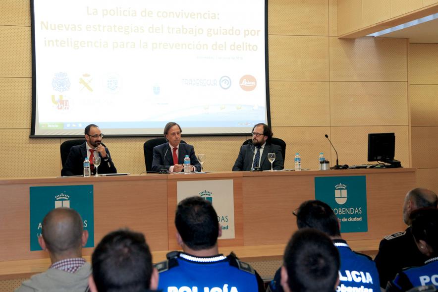Inauguración Jornada "La Policía de Convivencia" -  Las autoridades y el público.