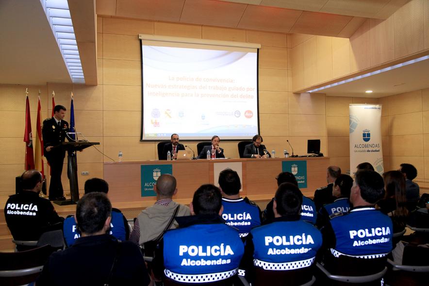 Inauguración Jornada "La Policía de Convivencia" -  Discurso de ponentes al público.