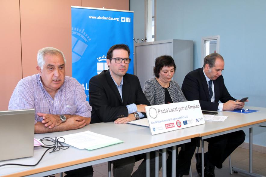 Jornada Planes y Medidas de Igualdad en las Empresas - Imagen de los componentes de otra mesa de debate. 