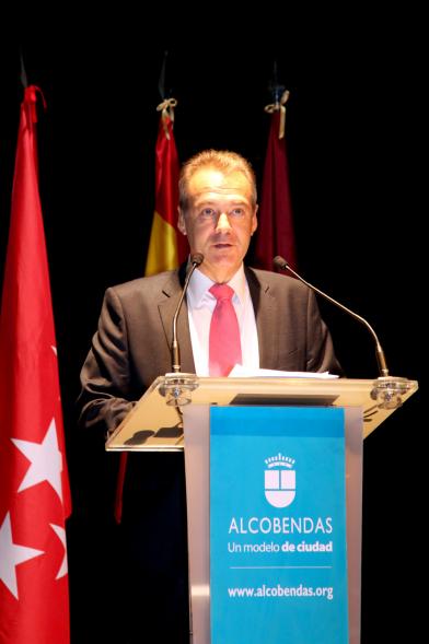 Jornada IIIer Encuentro de Prevención de Riesgos y Emergencias - Imagen de los conferenciantes en el escenario.