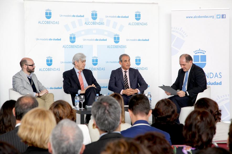 Inauguración "Jornada Generando Valor a través de la Innovación" -  Imagen de la mesa con los ponentes.