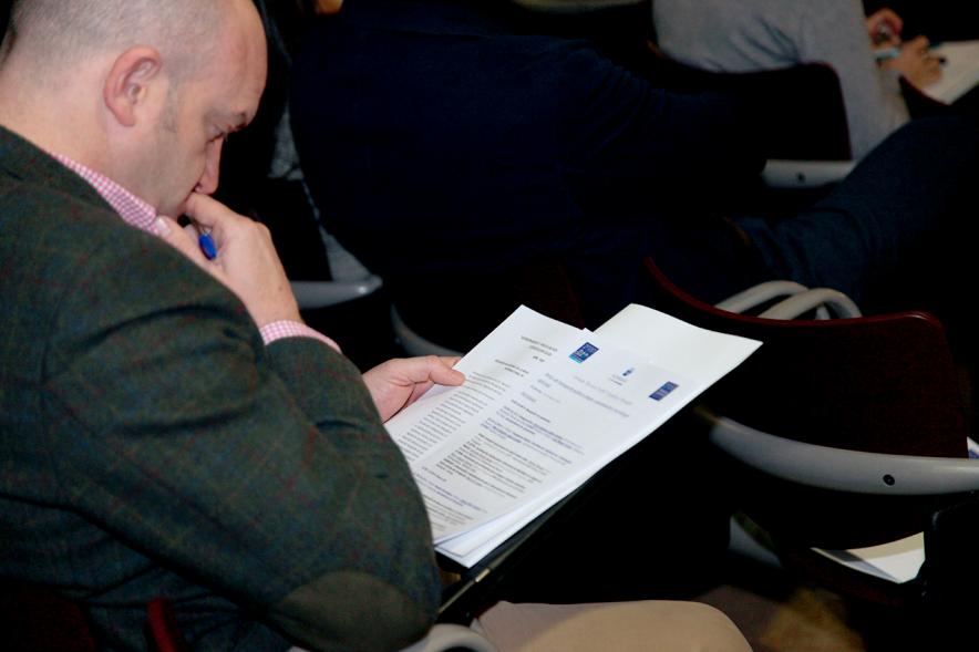 Jornada sobre Transporte Público - Primer plano del folleto informativo de la jornada.