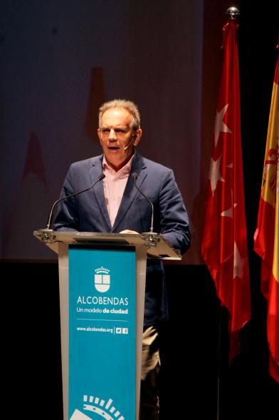 Jornada 5 Escenarios al Futuro de la Educación - Imagen del discurso de  uno de los participantes.