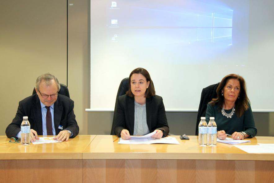 Inauguración Jornadas de Accesibilidad al Medio Físico - Imagen una persona dirigiéndose al público asistente. 