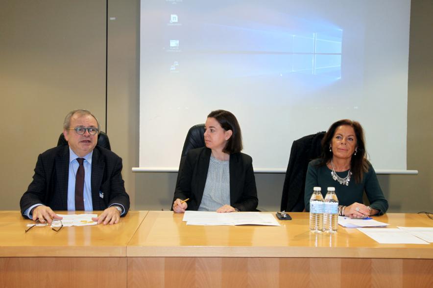 Inauguración Jornadas de Accesibilidad al Medio Físico - Imagen una persona dirigiéndose al público asistente. 