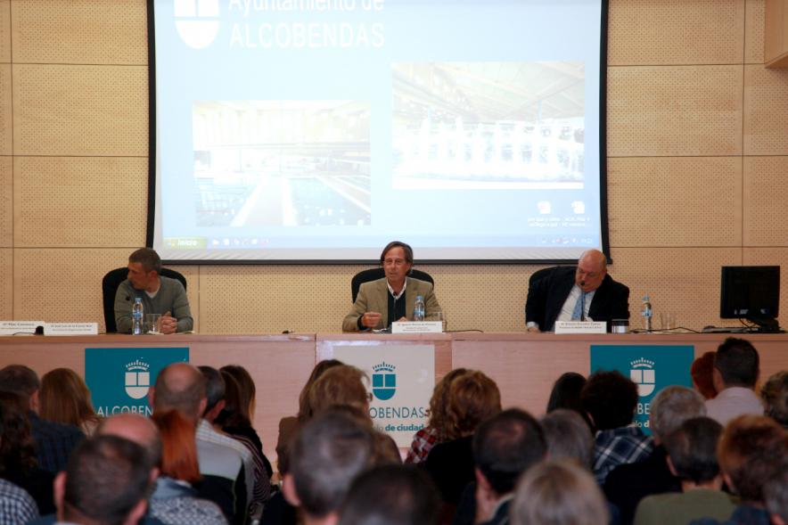 Inauguración de las Jornadas sobre Alcoholismo -  La mesa de los ponentes.