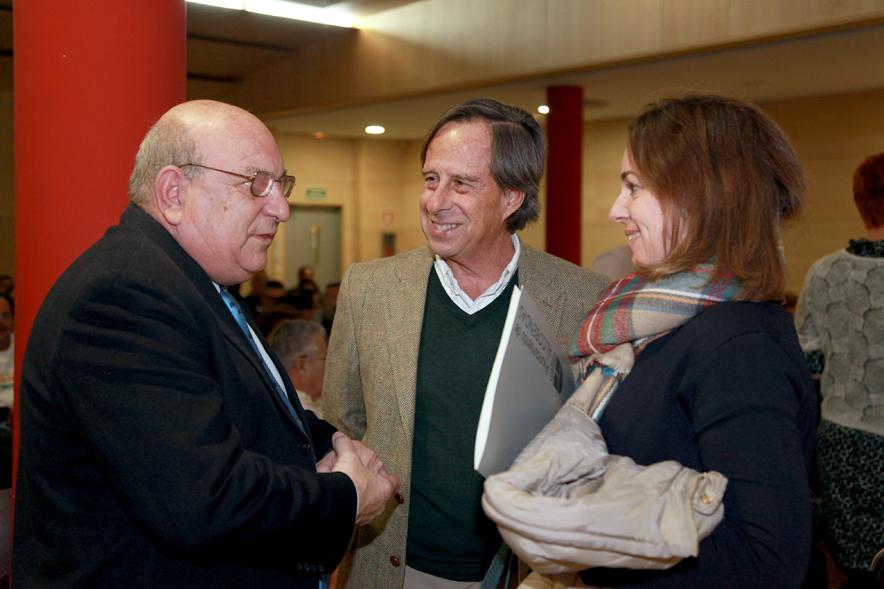Inauguración de las Jornadas sobre Alcoholismo -  El presidente con las autoridades 