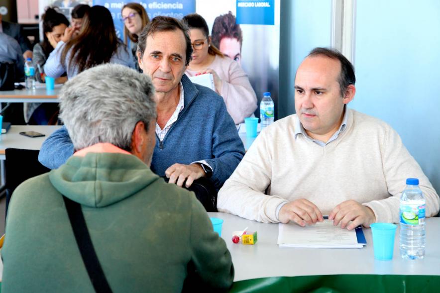 Entrevistadores y candidato – 2019