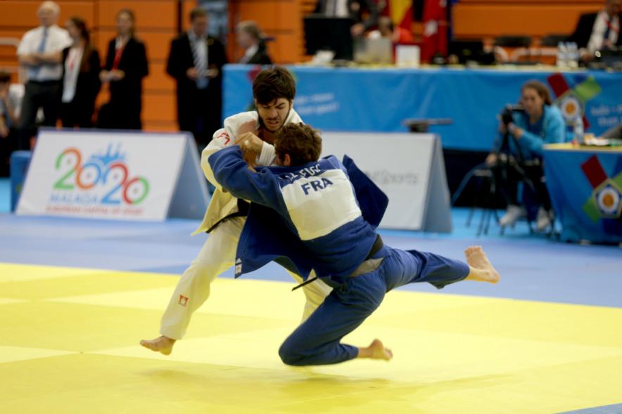 Open Europeo de Judo - Dos participantes luchando en un combate de judo.
