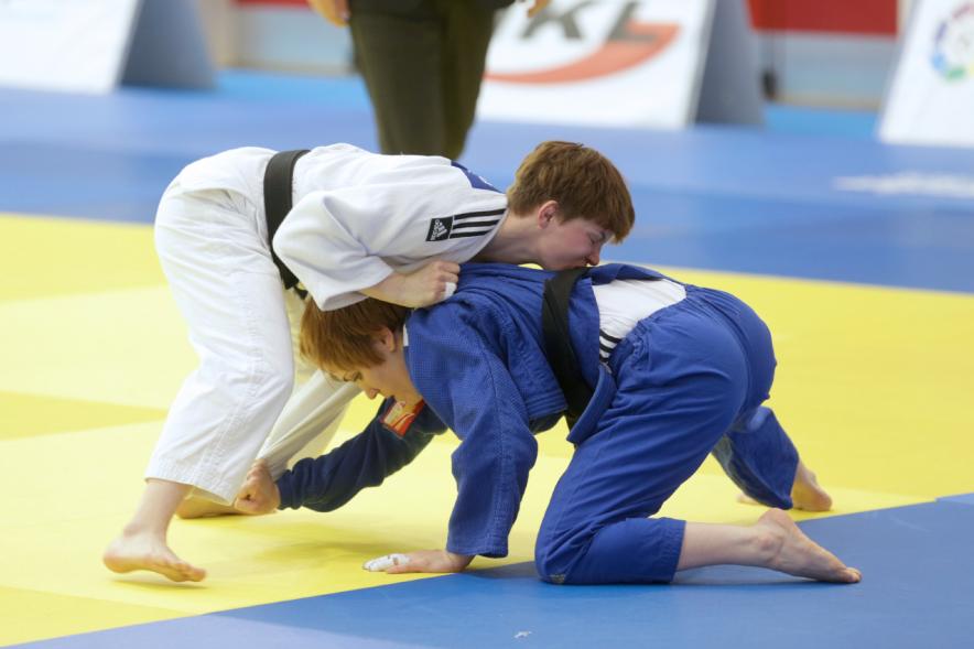 Open Europeo de Judo - Dos participantes luchando en un combate de judo.