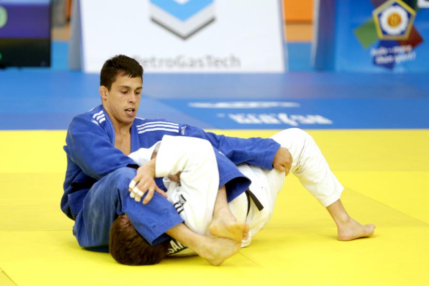 Open Europeo de Judo - Dos participantes luchando en un combate de judo.