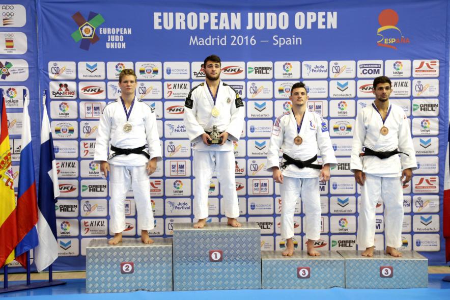 Open Europeo de Judo - Los campeones del open recibiendo las medallas en el pódium.