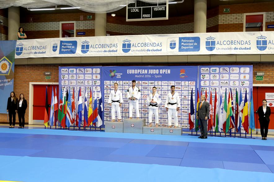 Open Europeo de Judo - Los campeones del open recibiendo las medallas en el pódium.