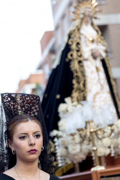 Semana Santa 2017 - Procesión de Jueves Santo - Una manola.