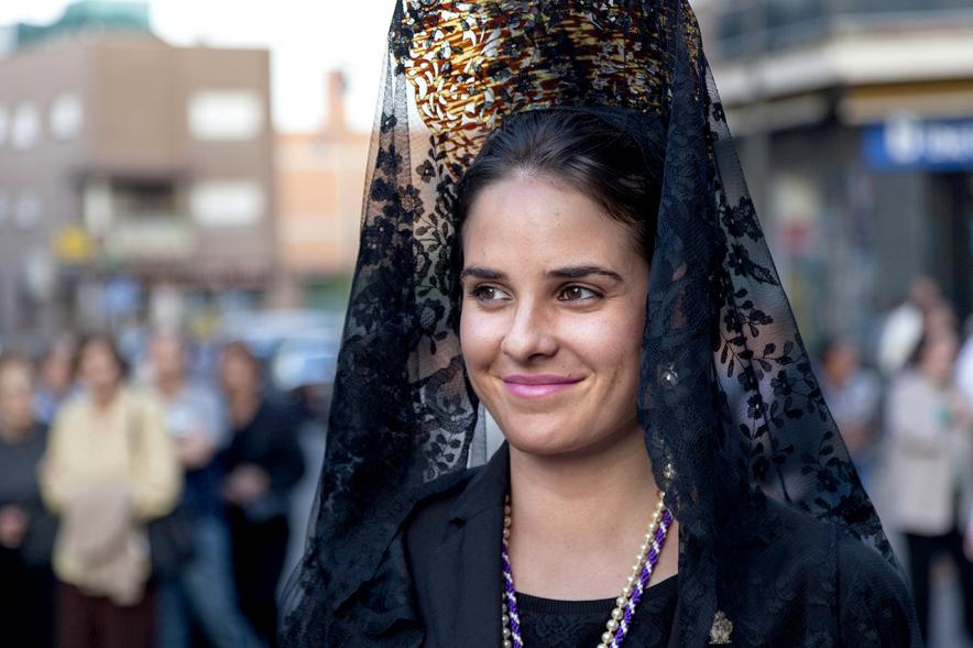 Semana Santa 2017 - Procesión de Jueves Santo - Una manola.
