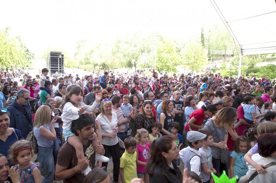 Público infantil asistente al acto