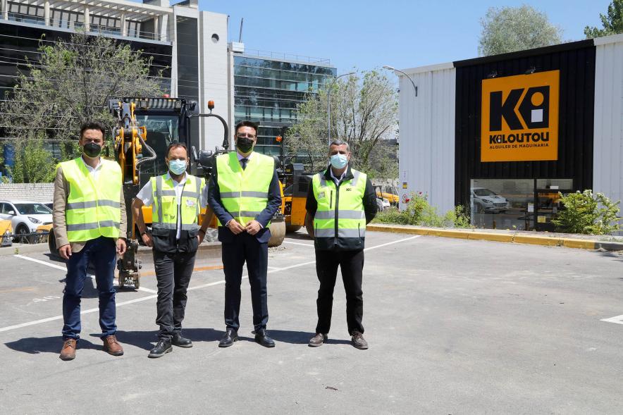 Autoridades y responsables de la empresa. Visita a Kiloutou 