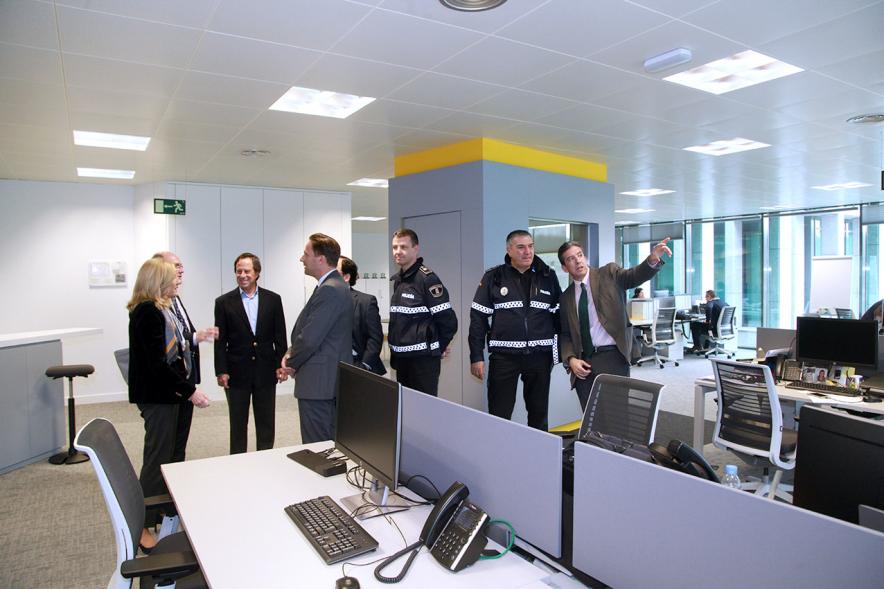 Visita a la Nueva Sede de Kapsch  El alcalde visita la empresa.