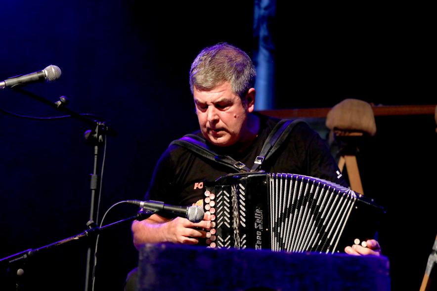 Noche de San Juan 2018 - Kepa Junquera - Primer plano de Junquera con el acordeón.