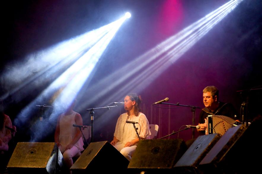 Noche de San Juan 2018 - Kepa Junquera - Imagen de los músicos en el escenario.