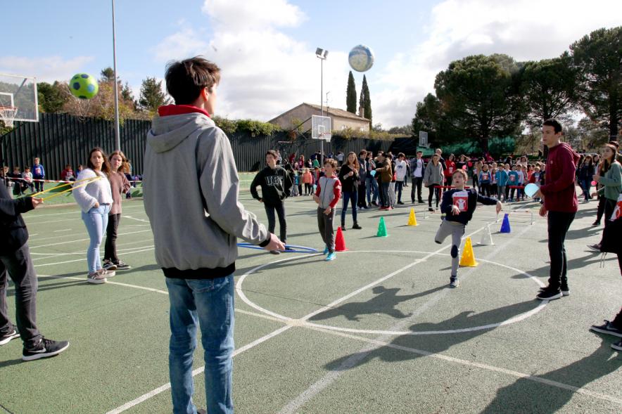 Carrera Kilómetros de Solidaridad Colegio Base - Imagen de las pruebas infantiles.