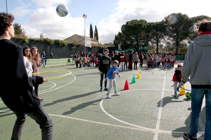 Carrera Kilómetros de Solidaridad Colegio Base - Imagen de las pruebas infantiles.