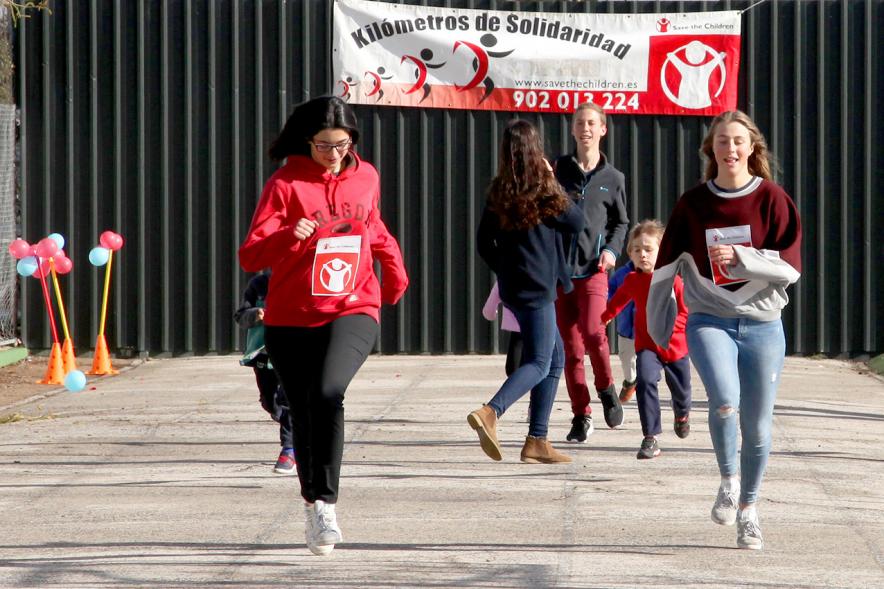 Carrera Kilómetros de Solidaridad Colegio Base - Imagen de los corredores juveniles.