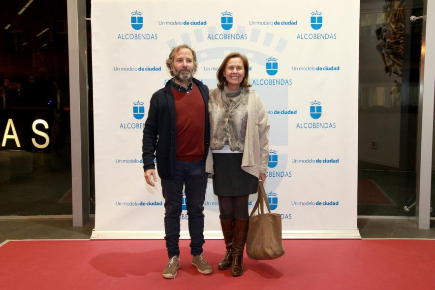 Preestreno de la Película "Las Furias" en el Centro de Arte - Un director con un asistente.