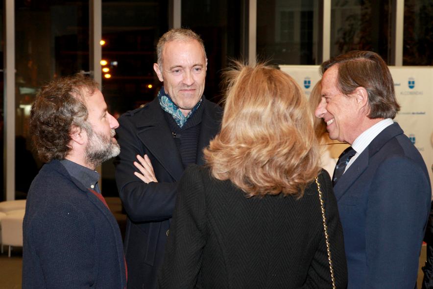 Preestreno de la Película "Las Furias" en el Centro de Arte -  Los directores con el alcalde.