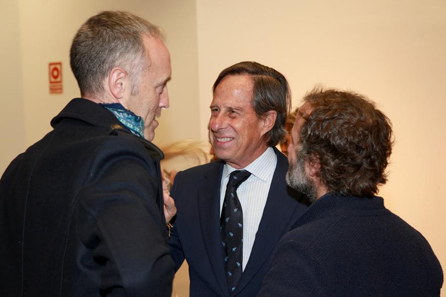 Preestreno de la Película "Las Furias" en el Centro de Arte -  El alcalde con los directores.