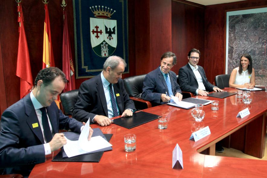 Momento de la firma