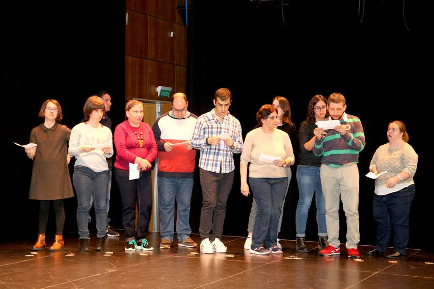 Lectores durante el evento