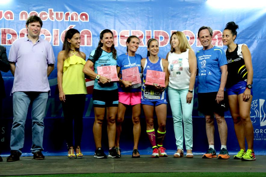 7ª Legua Nocturna Zagros - Posado de ganadores, patrocinadores y el alcalde.