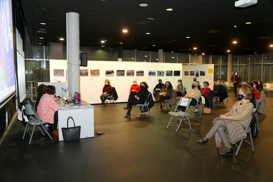 Vista general de la Presentación Libro Ni Locas Ni Tontas - 2020
