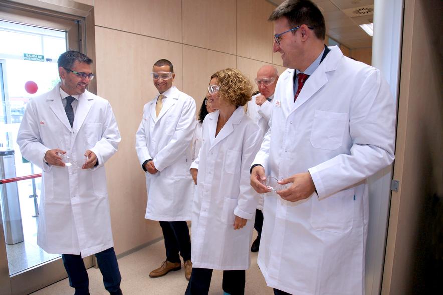 Alcalde Rafael Sánchez, Director de Lilli España Nabil Daoud, concejales y autoridades. Gala 35º Aniversario de las Actividades de Investigación de Lilly 